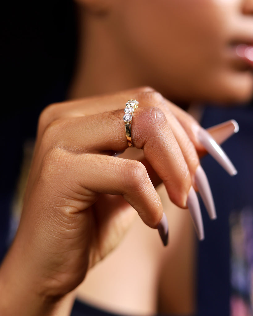 Gold 5 Stones Round Engagement Ring - 01CG56