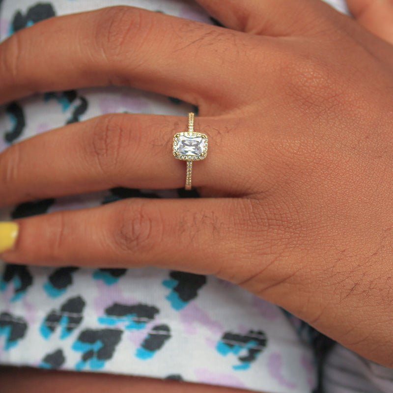 Gold Engagement Ring - 01CG54