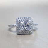 18k White Gold Engagement Ring - 01TX22
